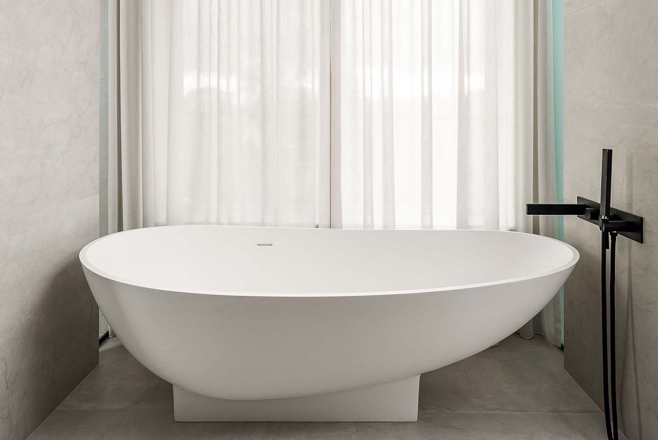 A Quick Bathtub Buying Guide 3 Different Types of Bathtubs & Mate